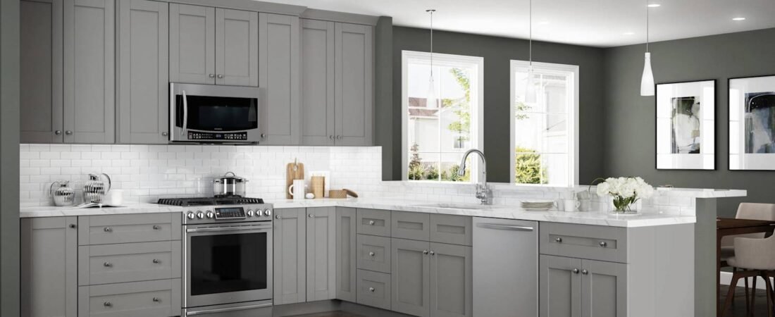 The Best Color Palettes to Make Your Small Kitchen Feel Huge